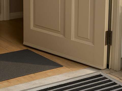 Ordnung im Haus ohne tägliches Putzen – einfache Tipps für einen saubereren Flur